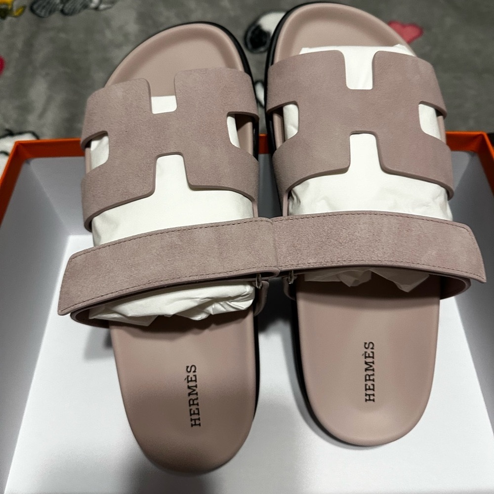 Use hermes chypre in rose porcelain color.